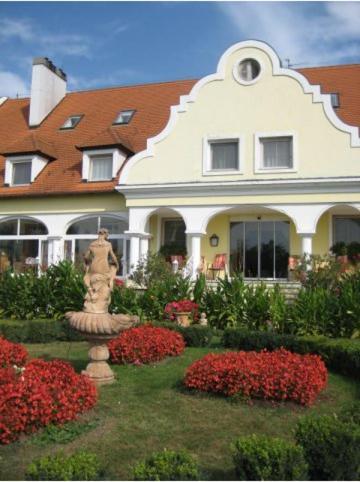 Barokk Hotel Hegyeshalom Dış mekan fotoğraf