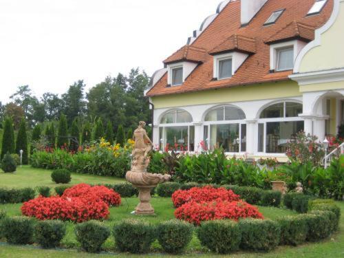 Barokk Hotel Hegyeshalom Dış mekan fotoğraf