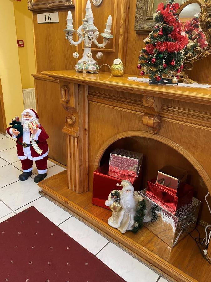 Barokk Hotel Hegyeshalom Dış mekan fotoğraf