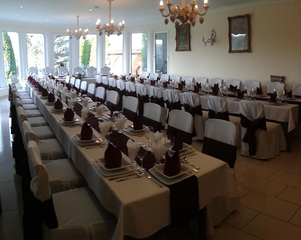 Barokk Hotel Hegyeshalom Dış mekan fotoğraf